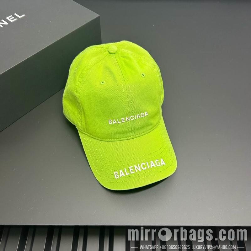 Balenciaga Hat dx16