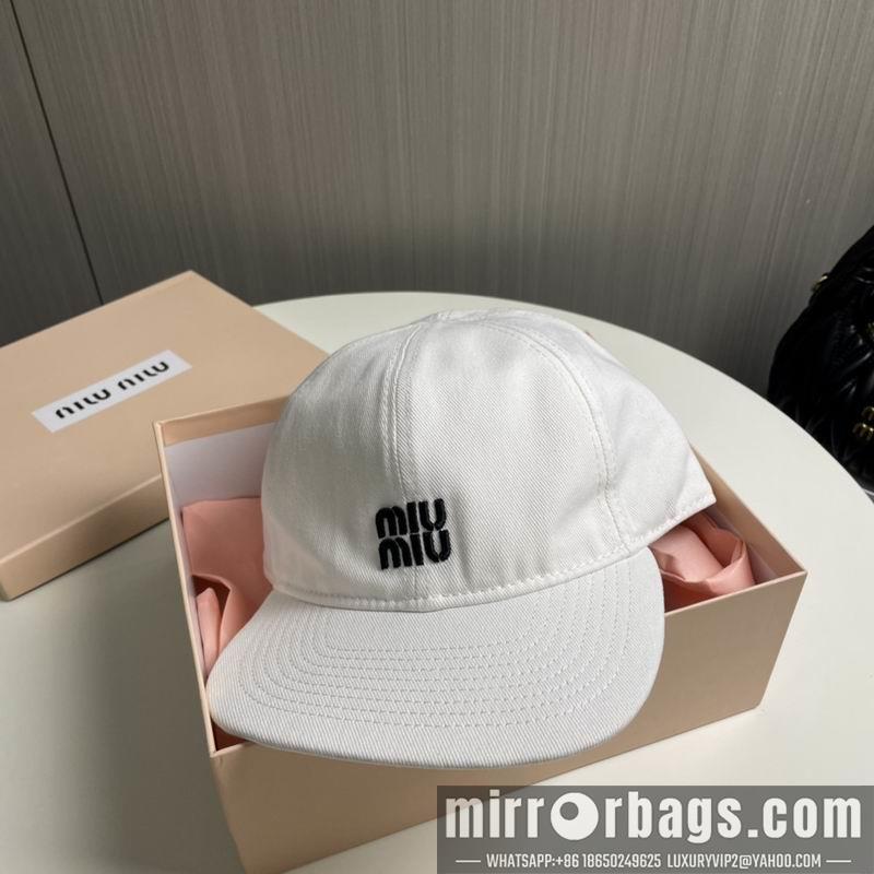 Miumiu Hat dx65