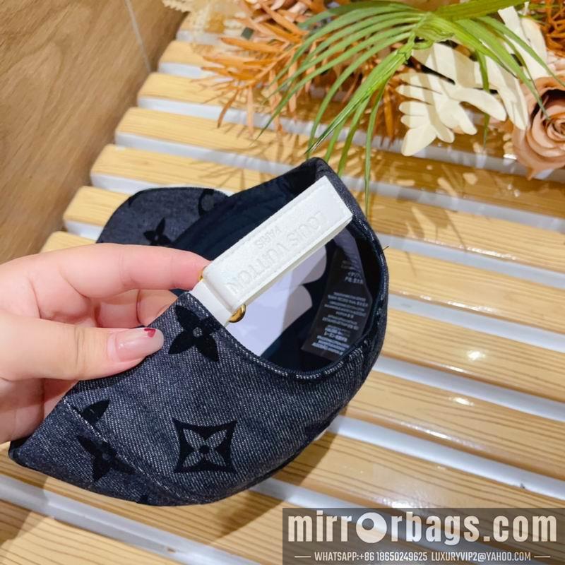 LV Hat 102803