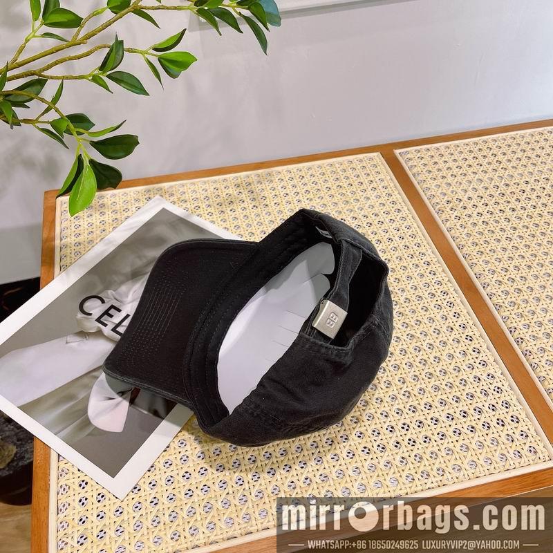 Balenciaga Hat dx112