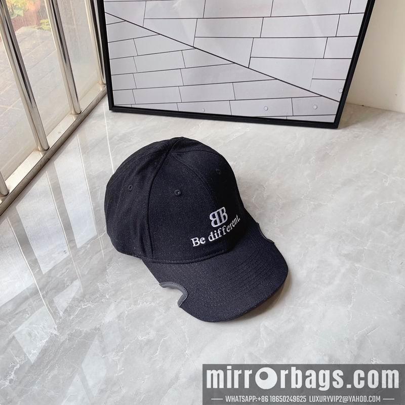 Balenciaga Hat 041703