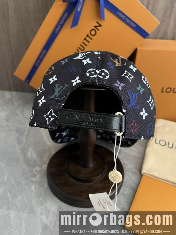 LV Hat dx130