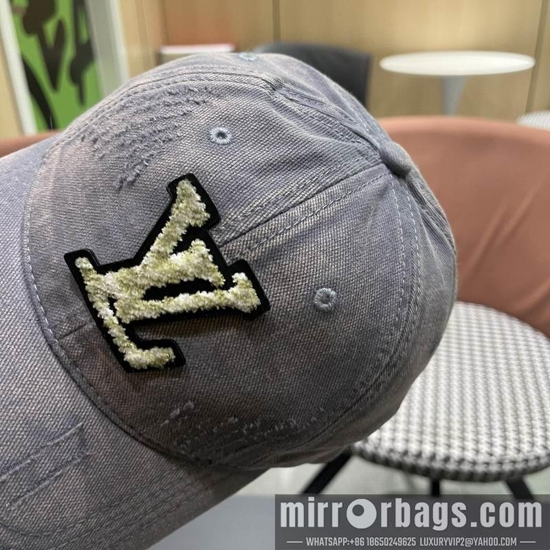LV Hat 040201