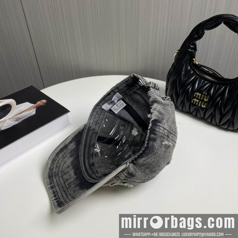 Loewe Hat dx50