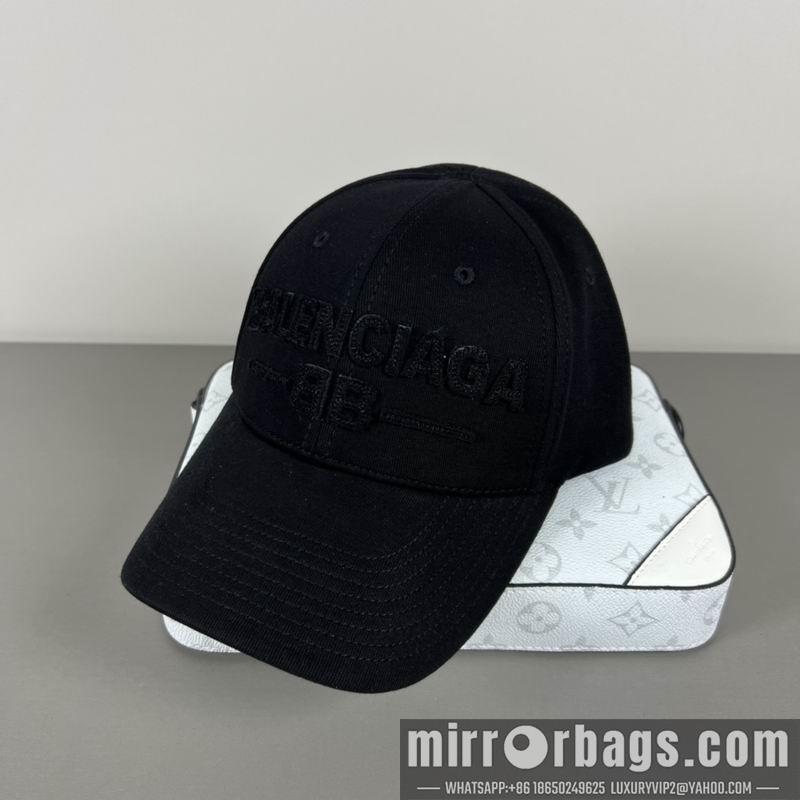 Balenciaga Hat dx09