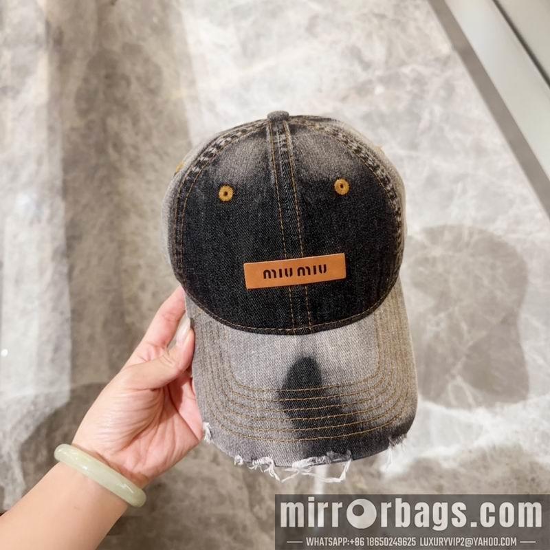 Miumiu Hat 090602