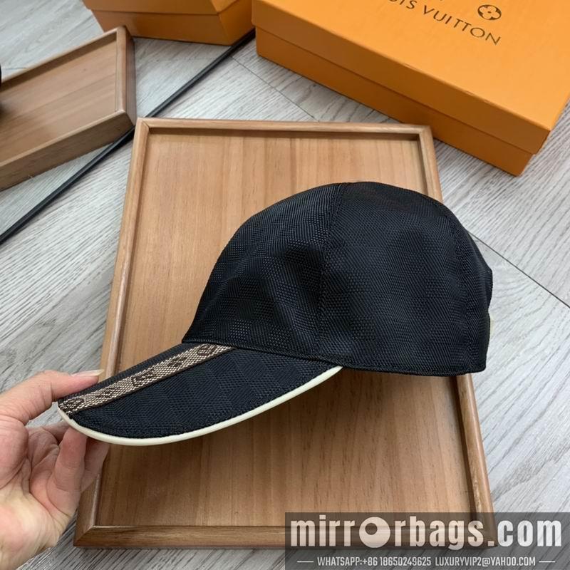 LV Hat dx150