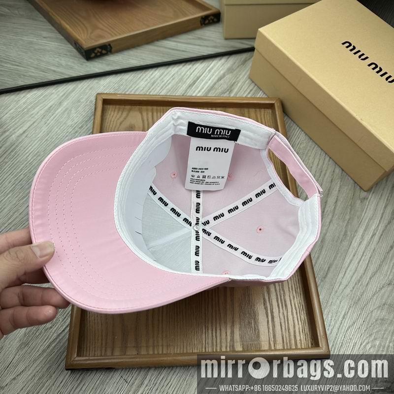 Miumiu Hat dx60