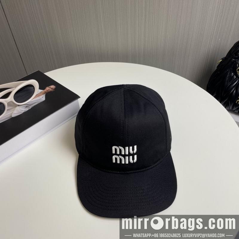 Miumiu Hat 071304