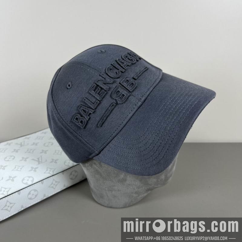 Balenciaga Hat dx09