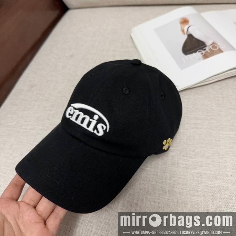 Emis Hat dx05