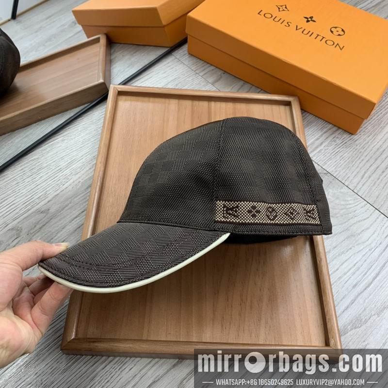 LV Hat dx151