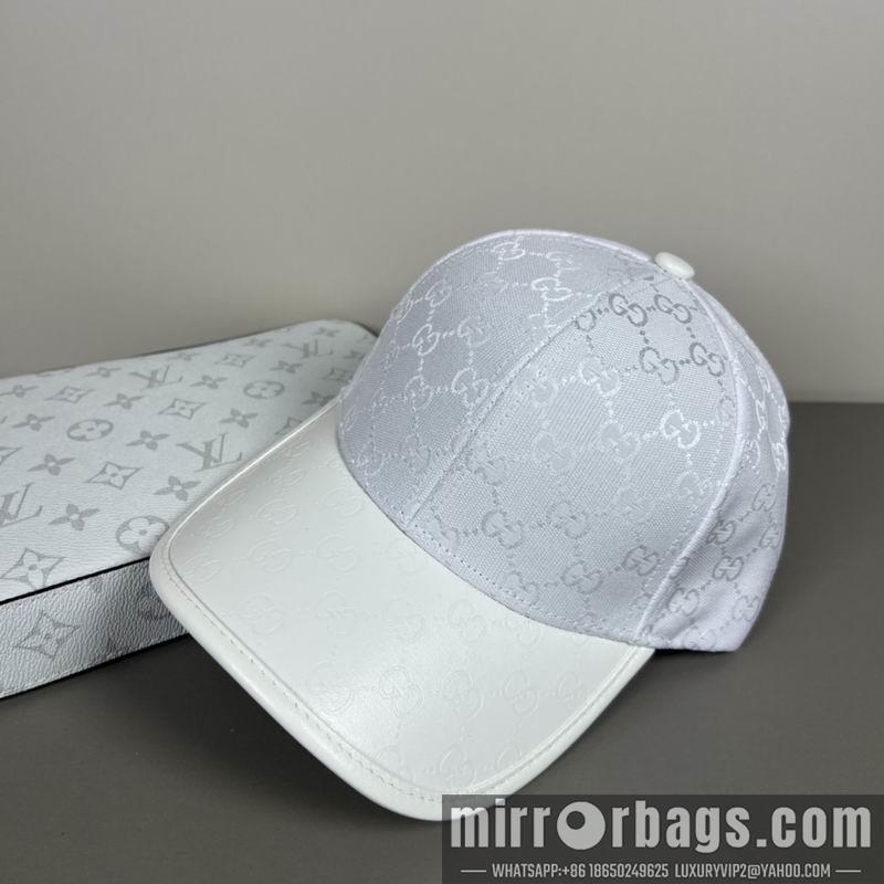 Gucci Hat dx30