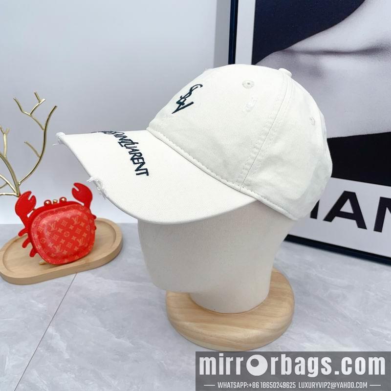 YSL Hat dx32