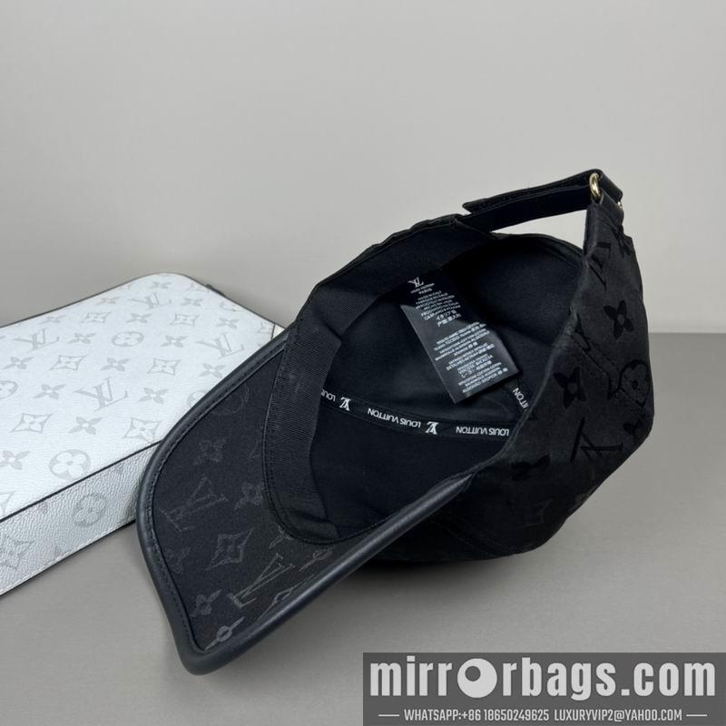 LV Hat dx64