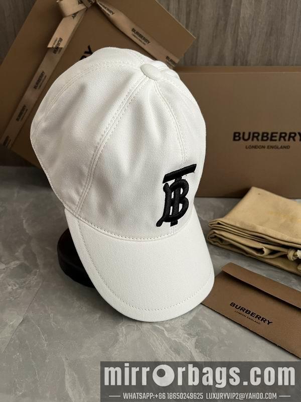 Burberry Hat dx40