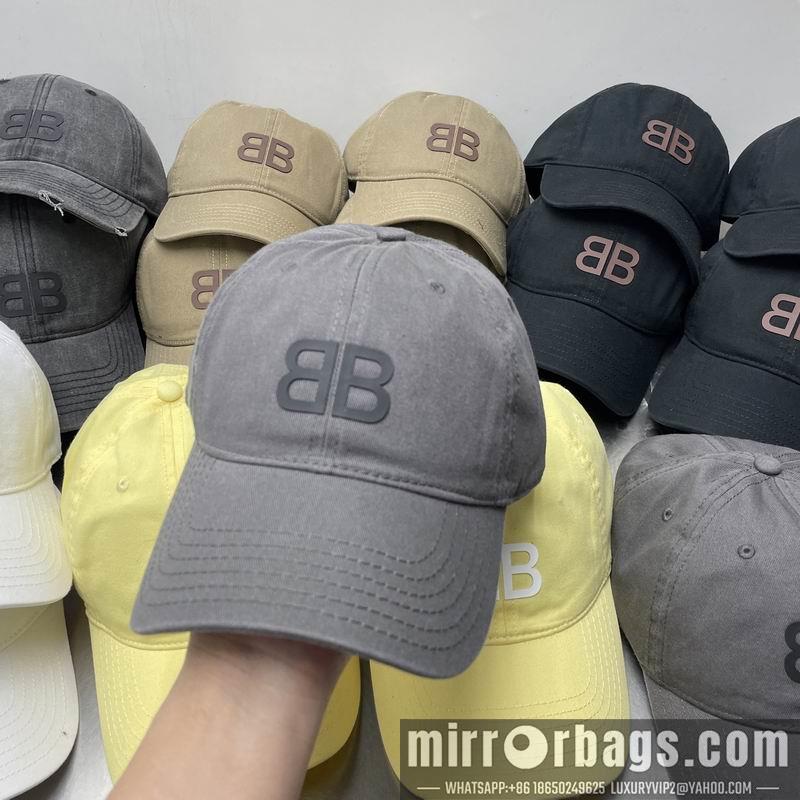 Balenciaga Hat dx60