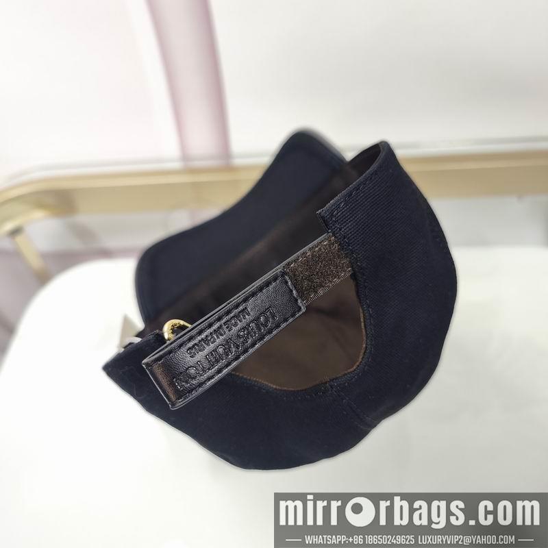 LV Hat dx131