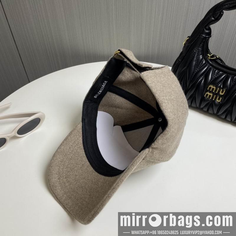 Balenciaga Hat dx113