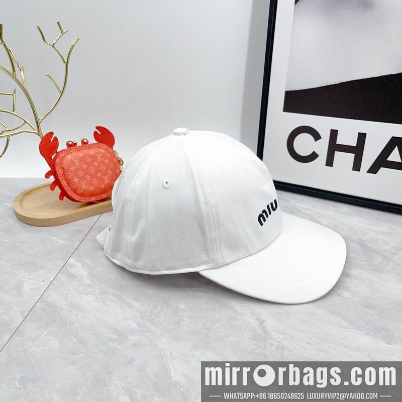 Miumiu Hat dx01