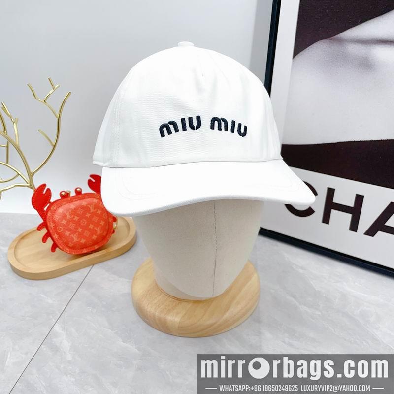 Miumiu Hat dx01