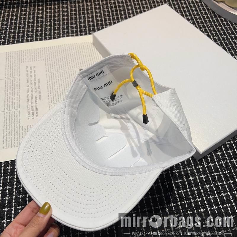 Miumiu Hat dx43