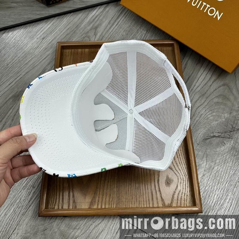 LV Hat dx33