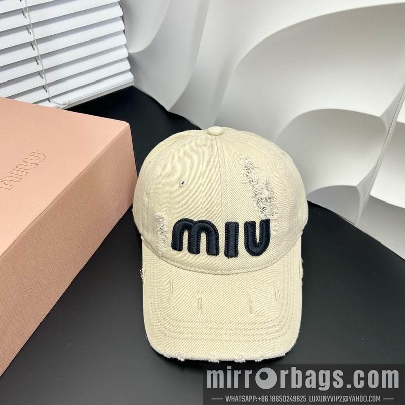 Miumiu Hat hm04
