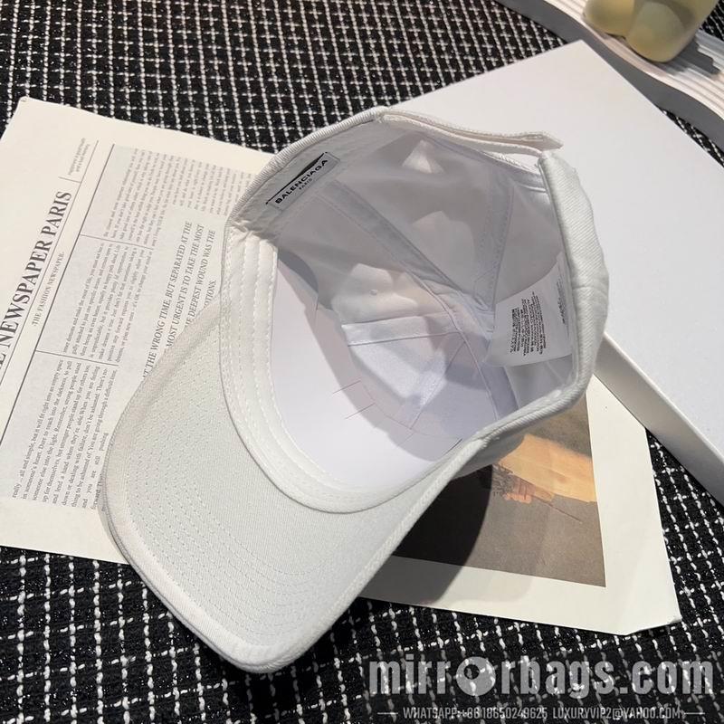 Balenciaga Hat dx01