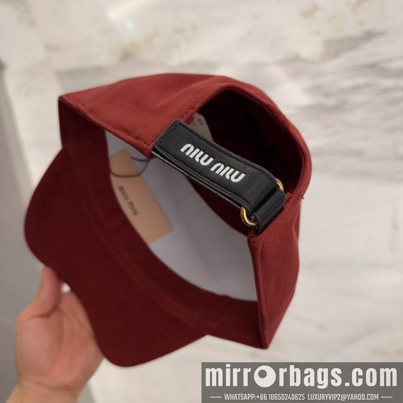 Miumiu Hat dx35