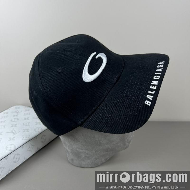 Balenciaga Hat dx06