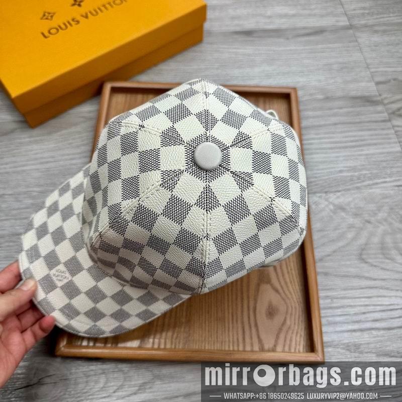 LV Hat dx170