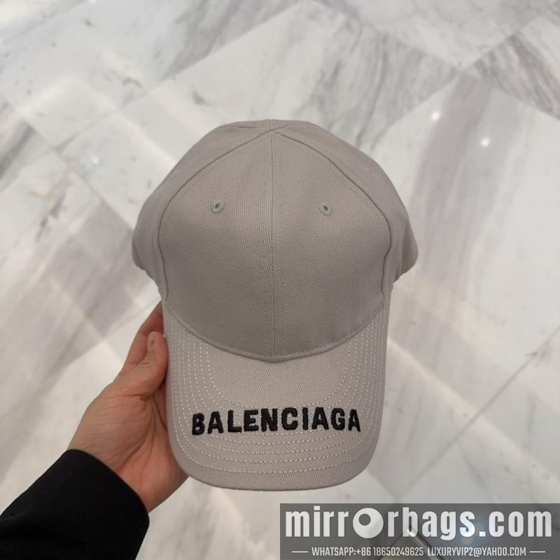 Balenciaga Hat dx75
