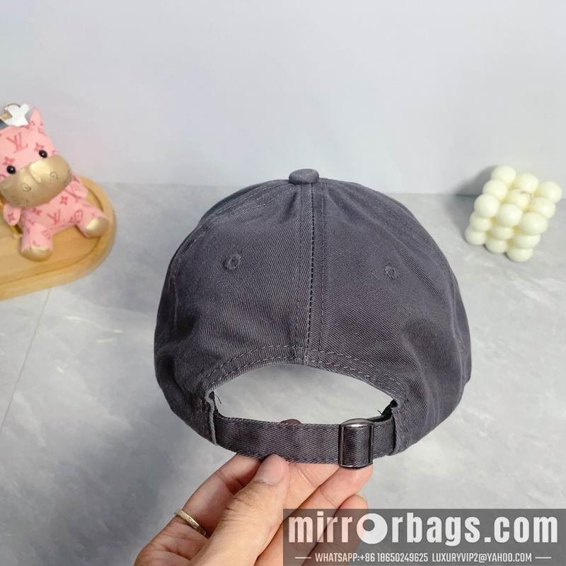 Balenciaga Hat dx59