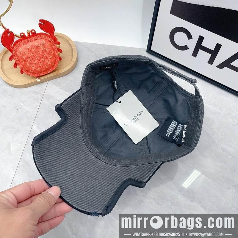 Balenciaga Hat dx125