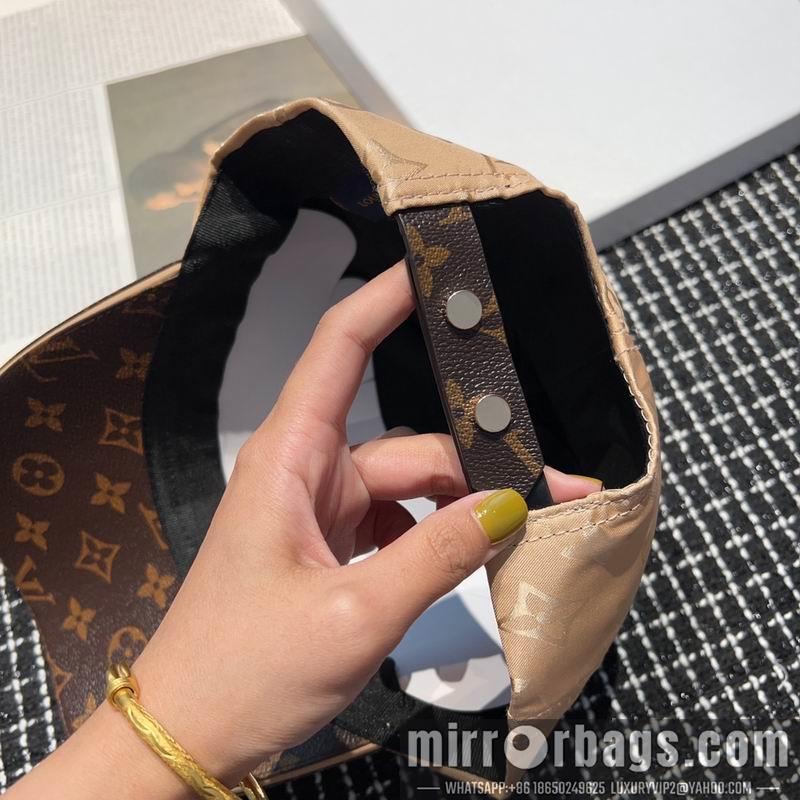 LV Hat 042603