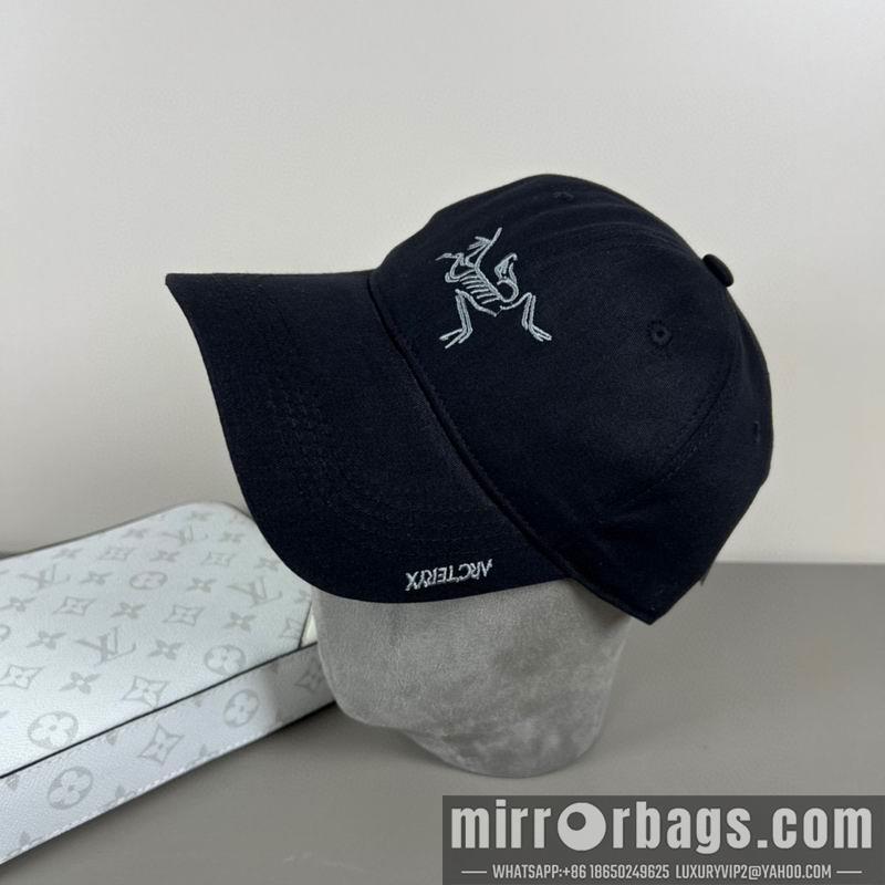 Arcteryx Hat dx17