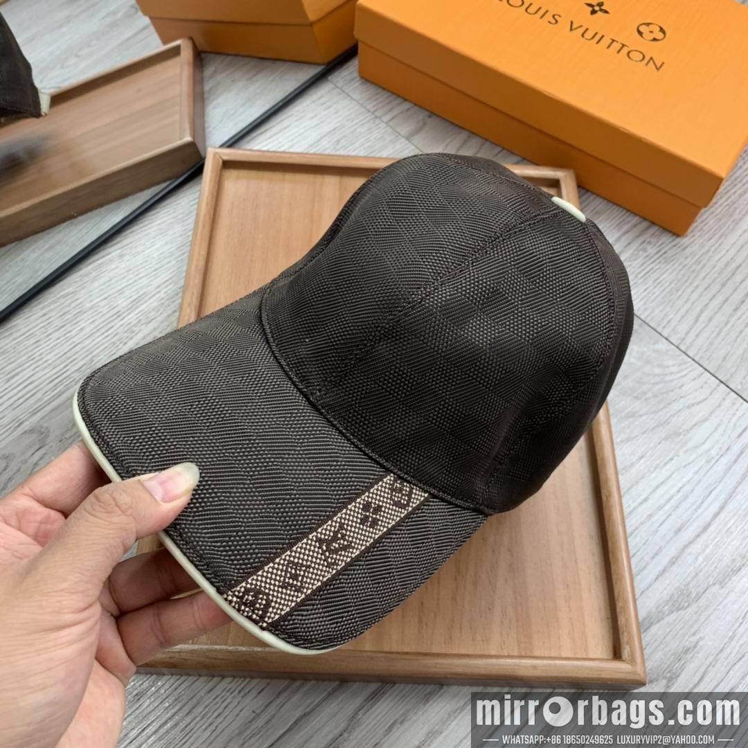 LV Hat dx150