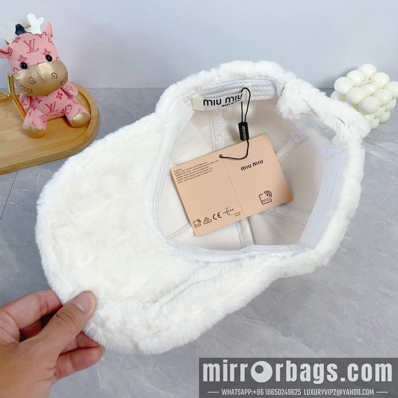 Miumiu Hat dx68