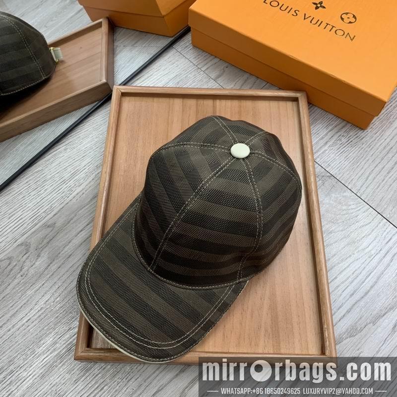 LV Hat dx152
