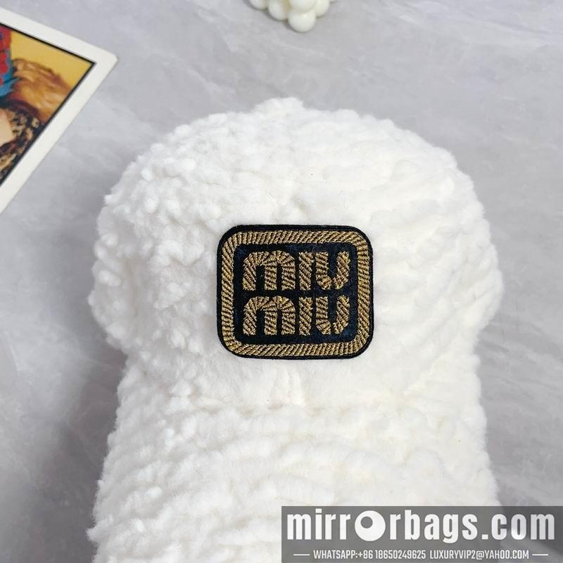 Miumiu Hat dx66