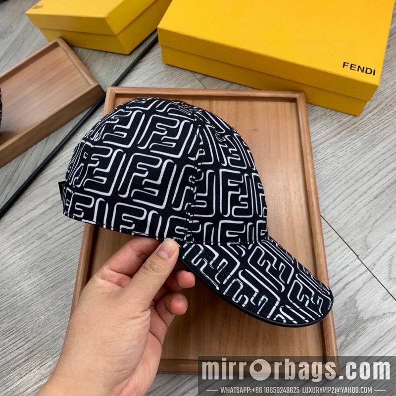 Fendi Hat dx103