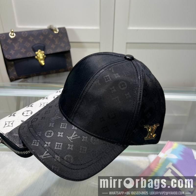LV Hat dx111
