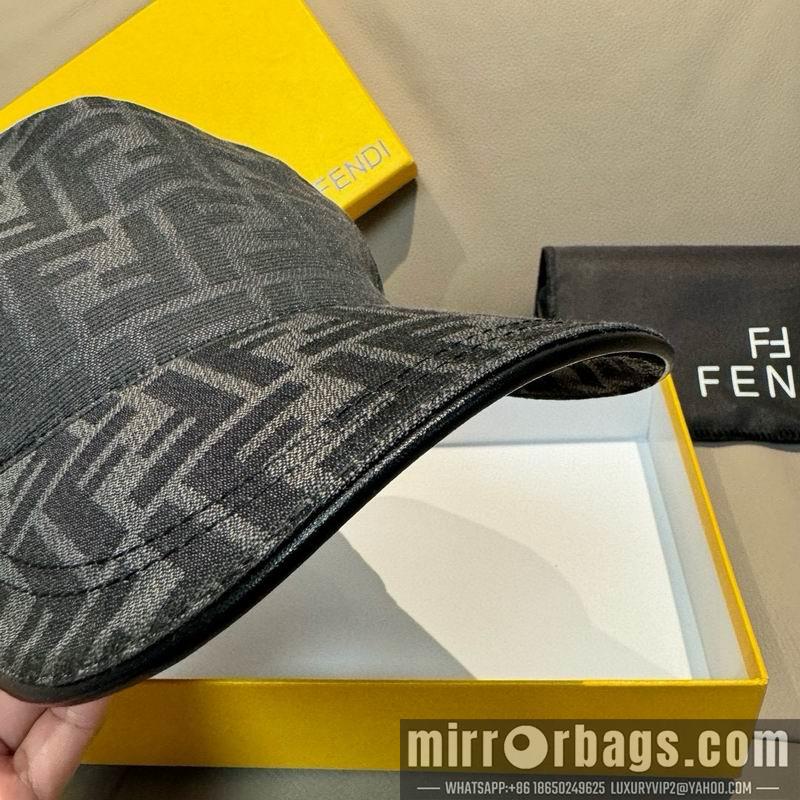 Fendi Hat dx84