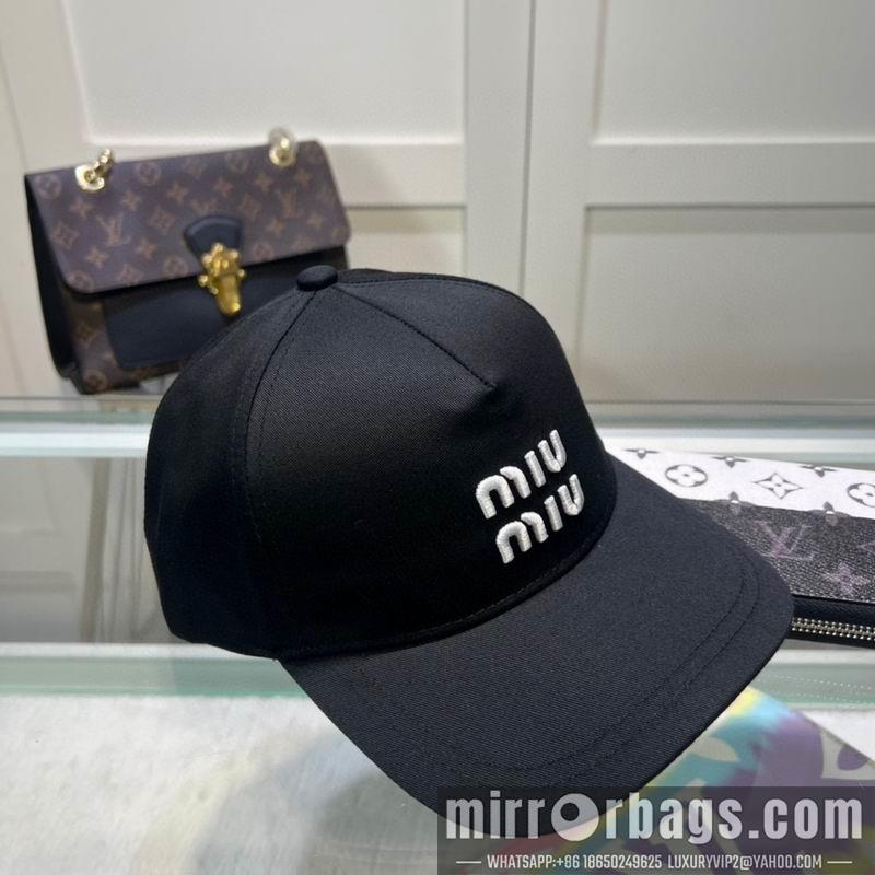 Miumiu Hat dx49