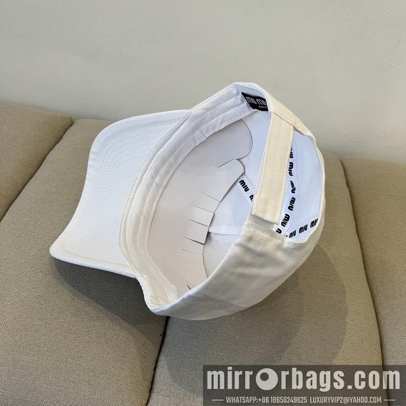 Miumiu Hat dx18