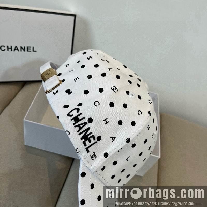 Chanel Hat dx30