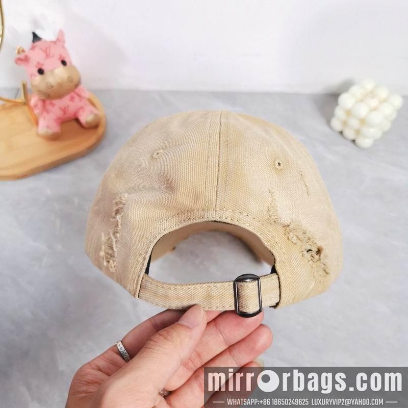 Celine Hat dx13