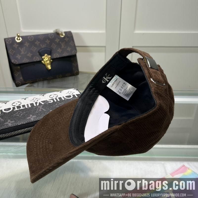 CK Hat dx26