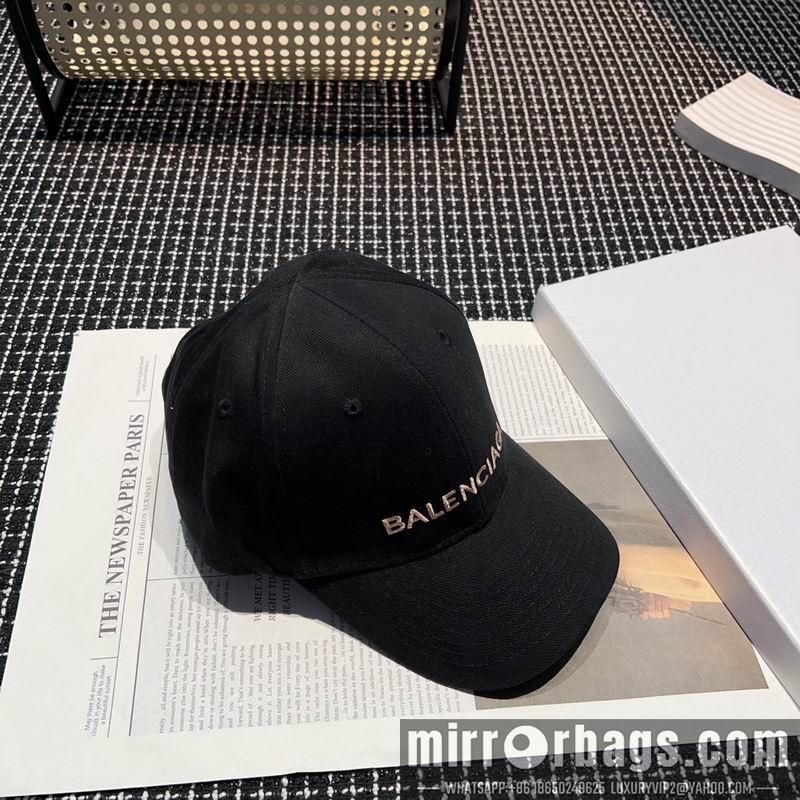 Balenciaga Hat dx10